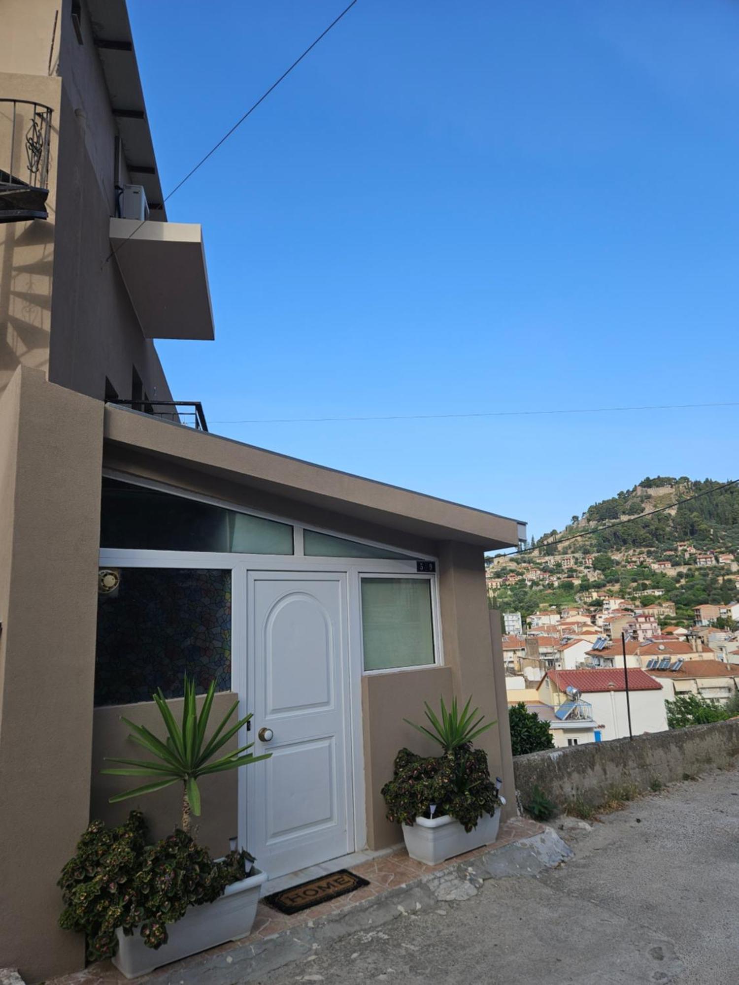 Με Θέα Το Κάστρο Nafpaktos Exterior foto